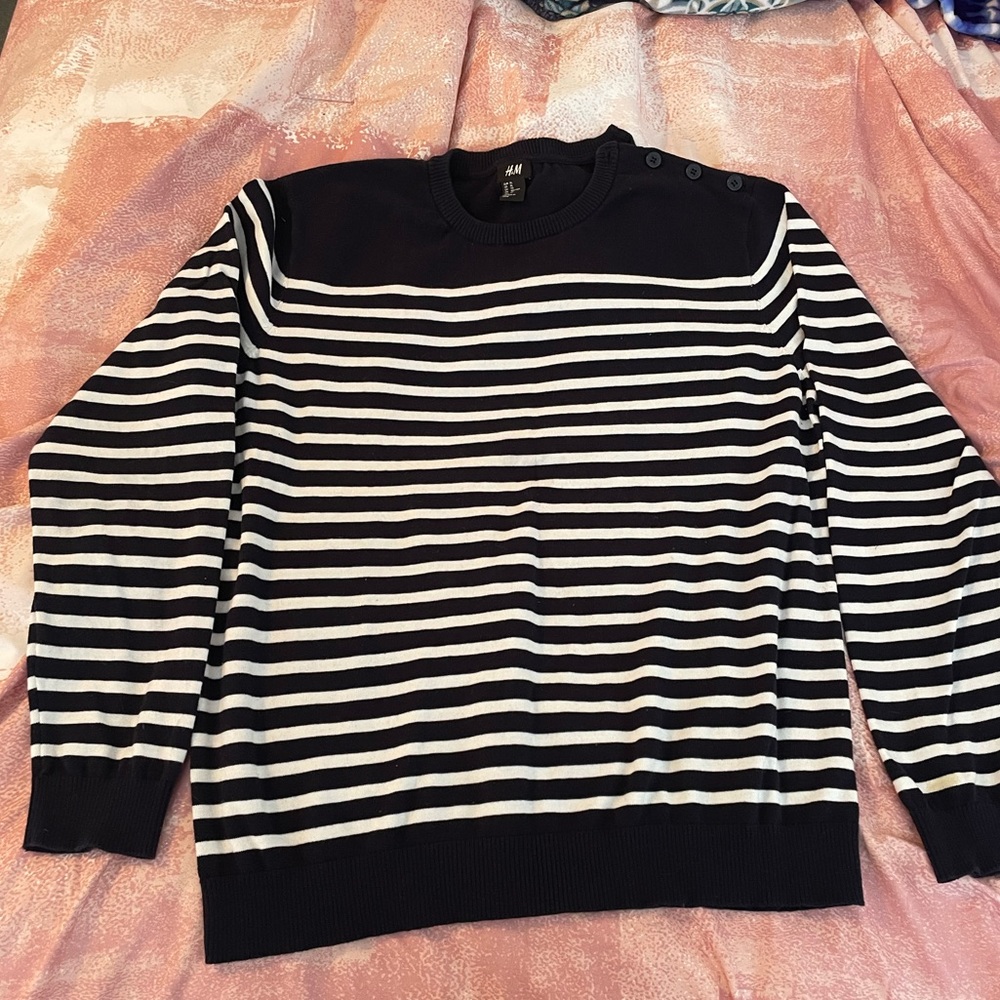 H&M Fine-Knit Sweater w/ buttons
